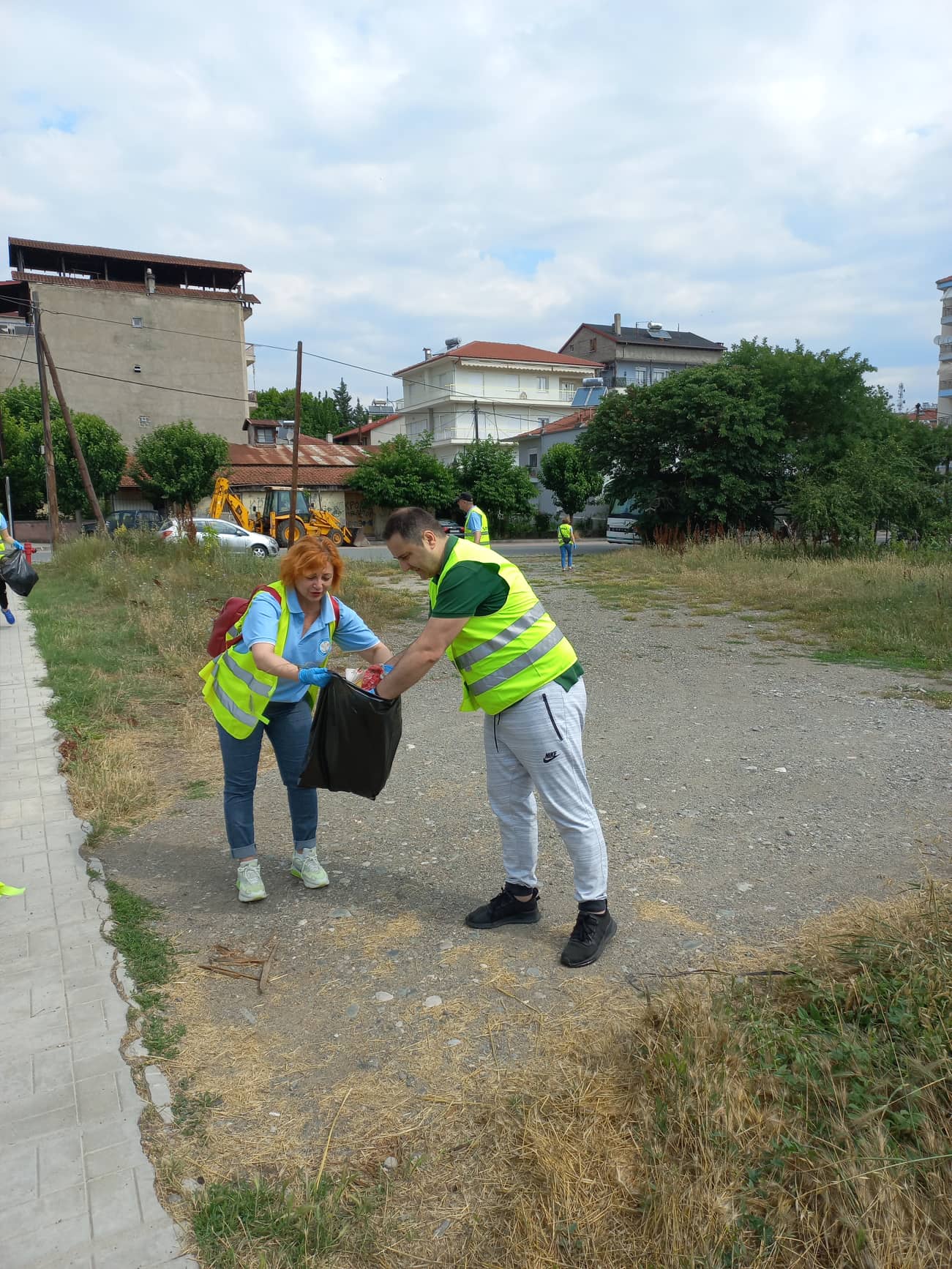 Γρεβενά: Ευχαριστήριο στους εθελοντές που συνέδραμαν στον καθαρισμό του Περιφερειακού (Φωτογραφίες)