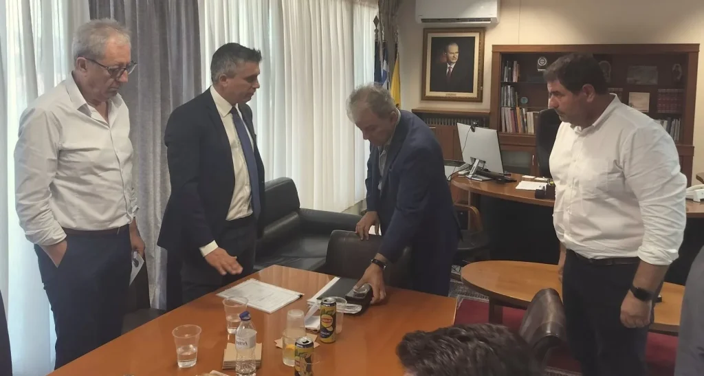 Συνάντηση εργασίας με τον Υπουργό Υποδομών και Μεταφορών Χρίστο Δήμα.